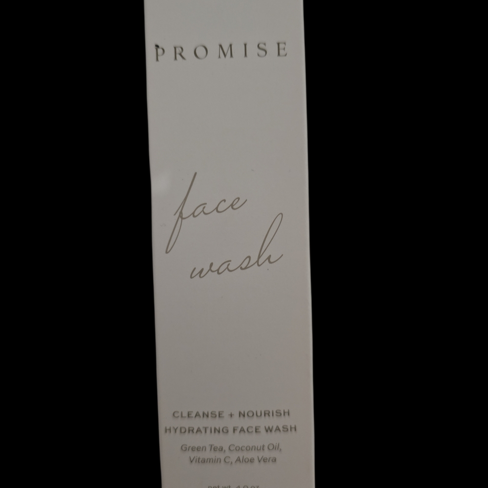 Promise Face Wash with Green Tea and Coconut Oil